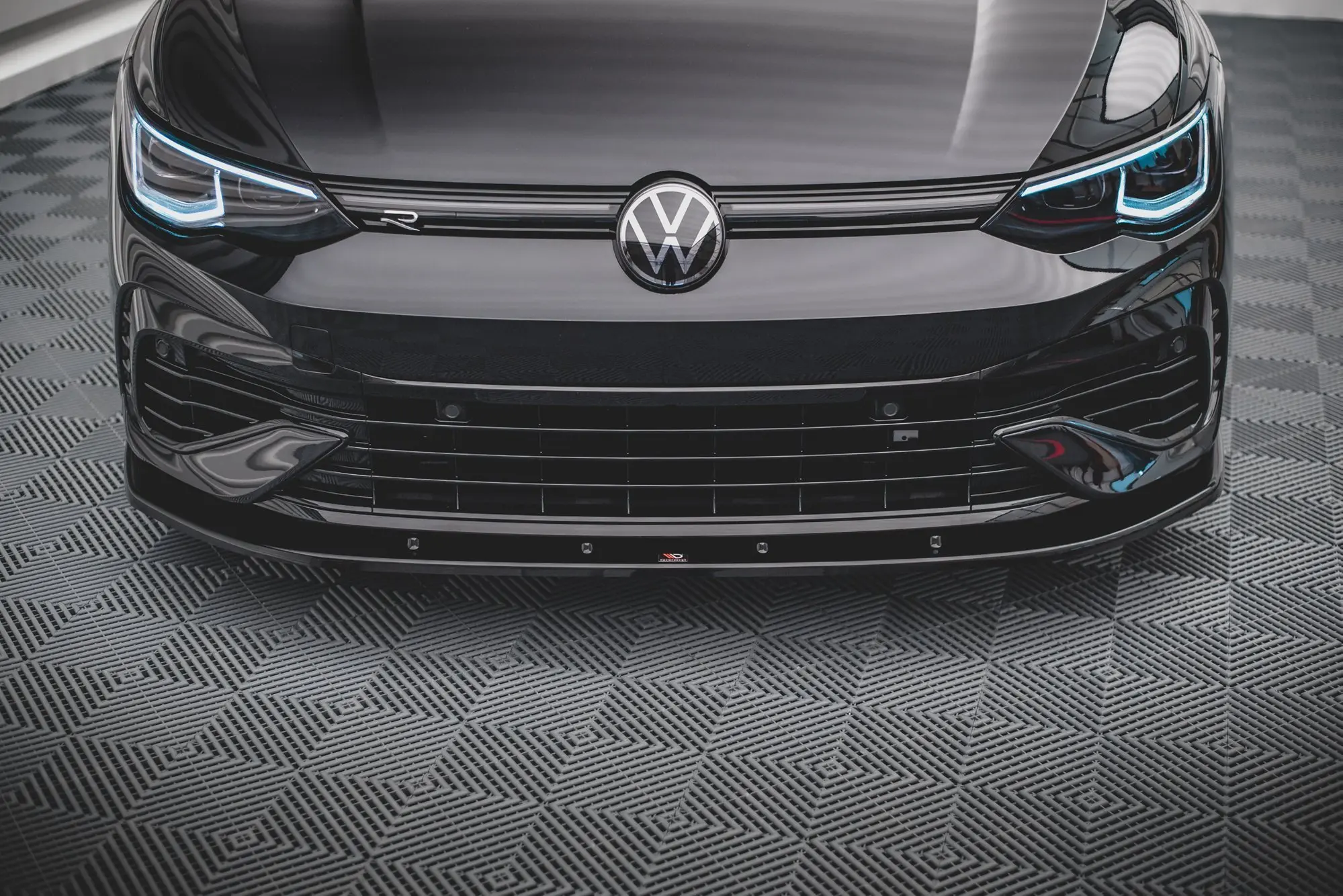 Frontspoiler VW Golf VIII R 2020-> | V.1 Glossy Black Edition
