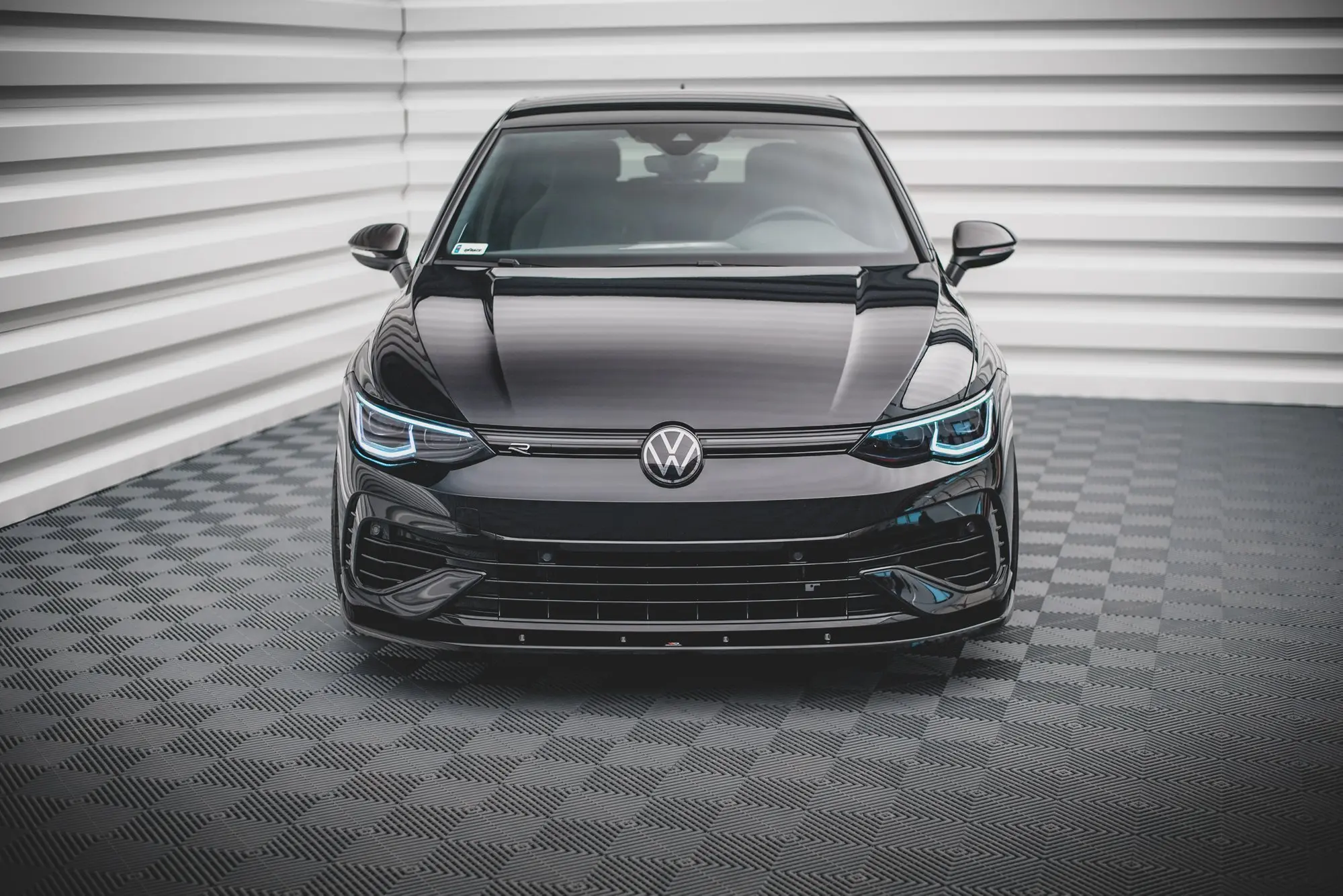 Frontspoiler VW Golf VIII R 2020-> | V.1 Glossy Black Edition – bilde 3
