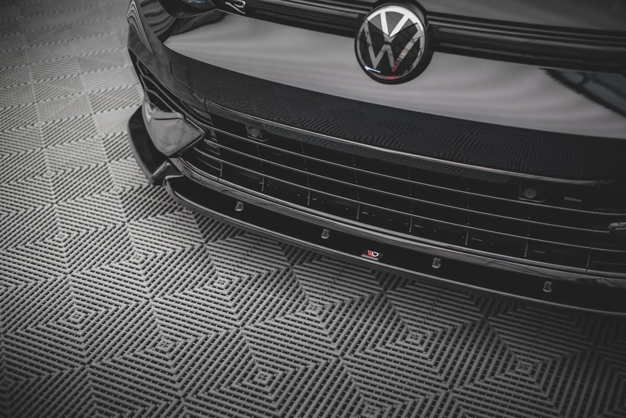 Frontspoiler VW Golf VIII R 2020-> | V.2 Glossy Black Edition