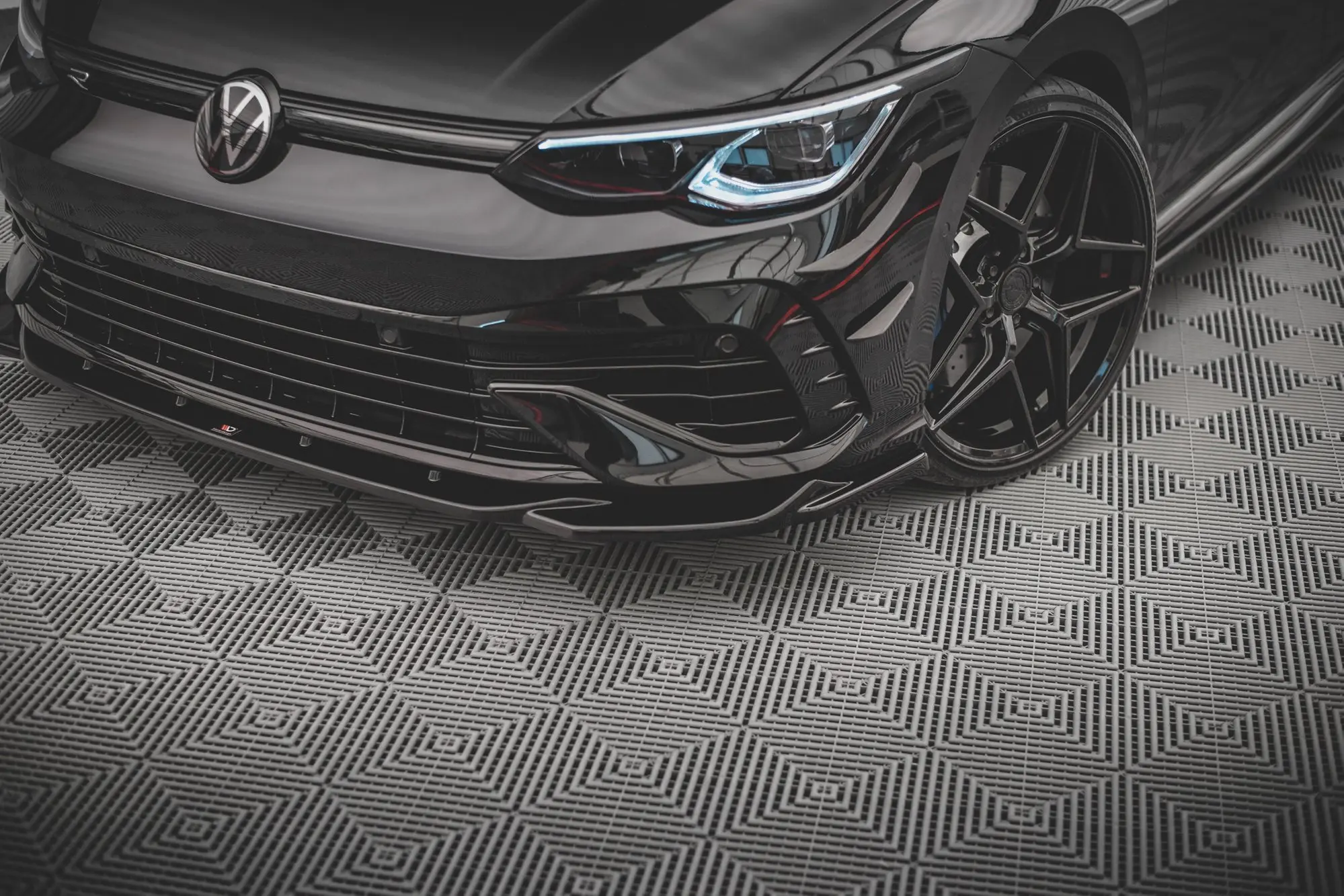 Frontspoiler VW Golf VIII R 2020-> | V.4 Glossy Black Edition