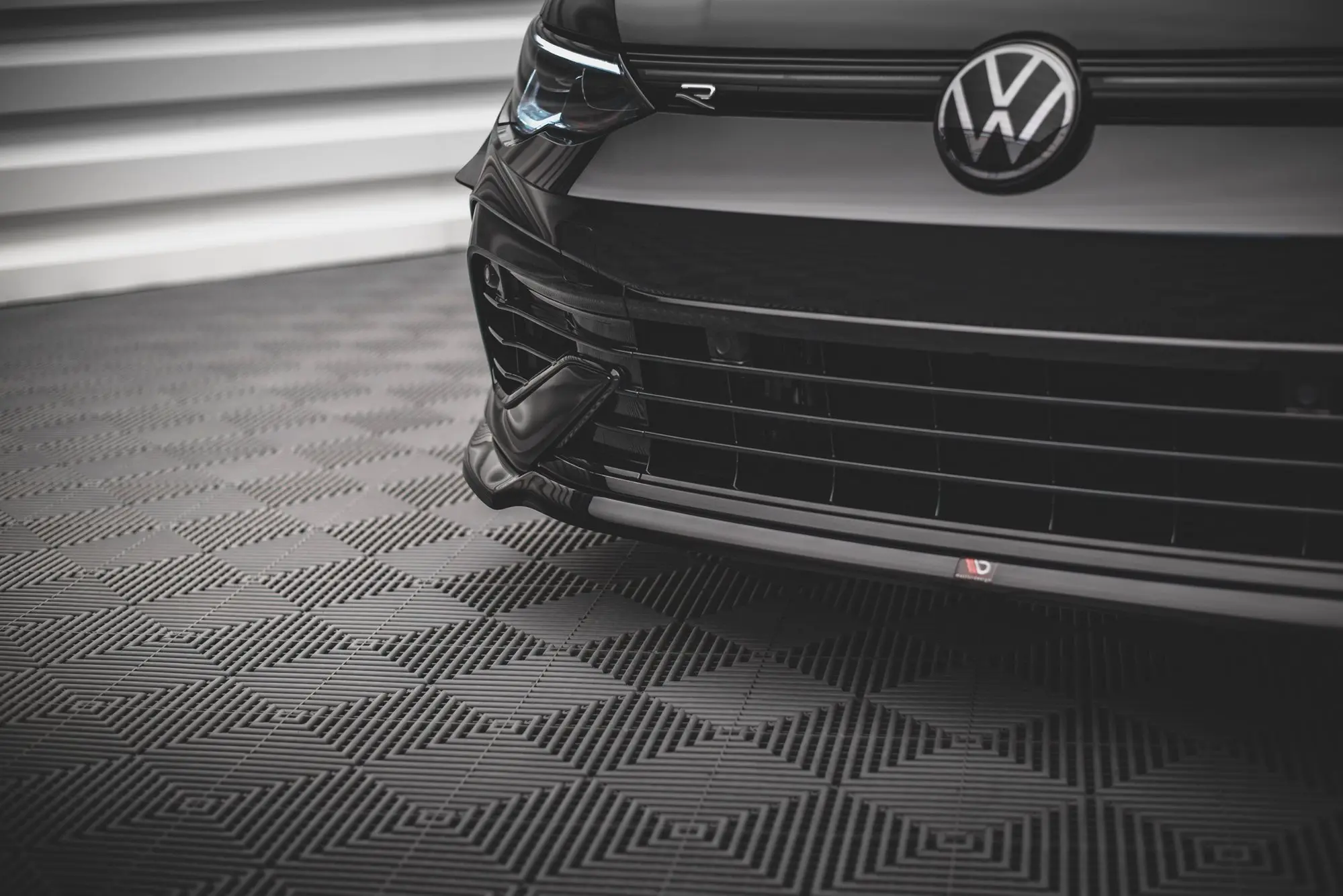 Frontspoiler VW Golf VIII R 2020-> | V.6 Glossy Black Edition
