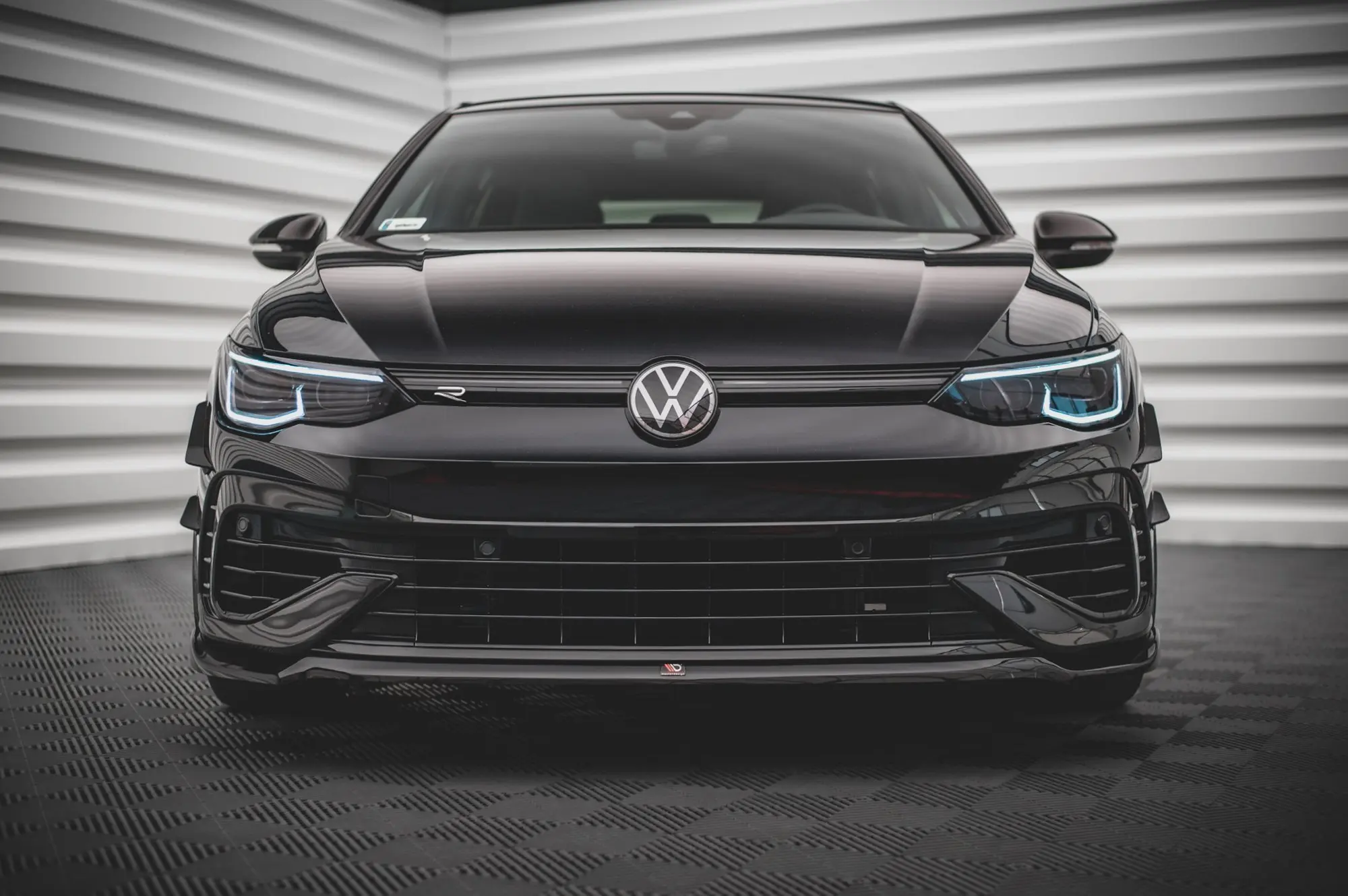Frontspoiler VW Golf VIII R 2020-> | V.6 Glossy Black Edition – bilde 2