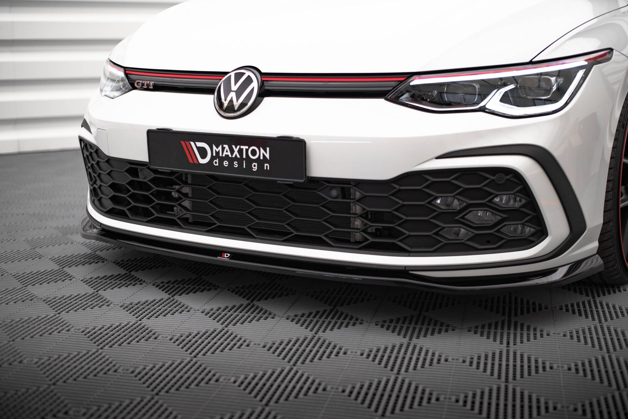 Frontspoiler VW Golft 8 GTI / GTE / R-Line 2019 ->  | V.7 Glossy Black Edition – bilde 3