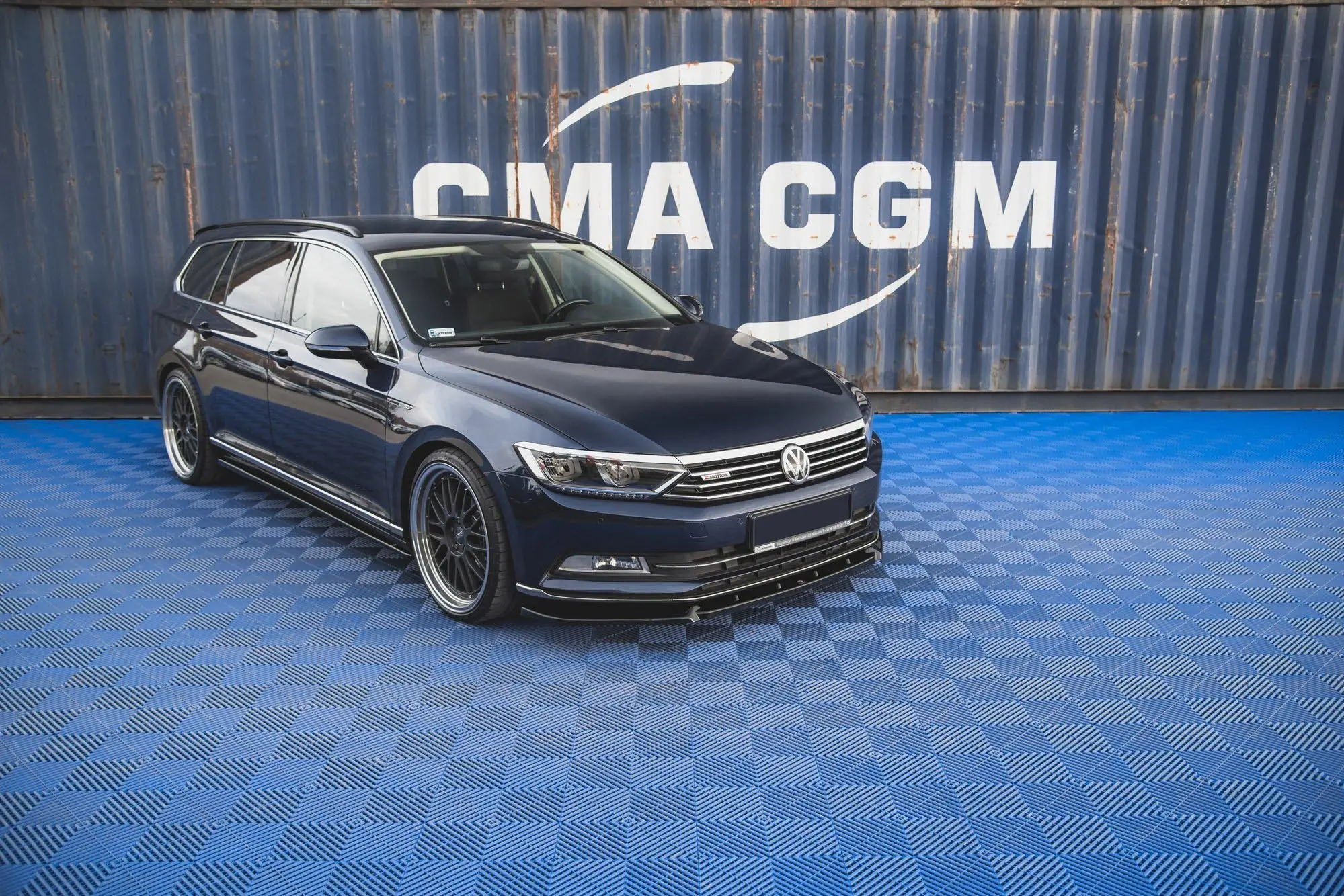 Frontspoiler VW Passat B8 2014 - 2019 | V.2 Glossy Black Edition – bilde 2