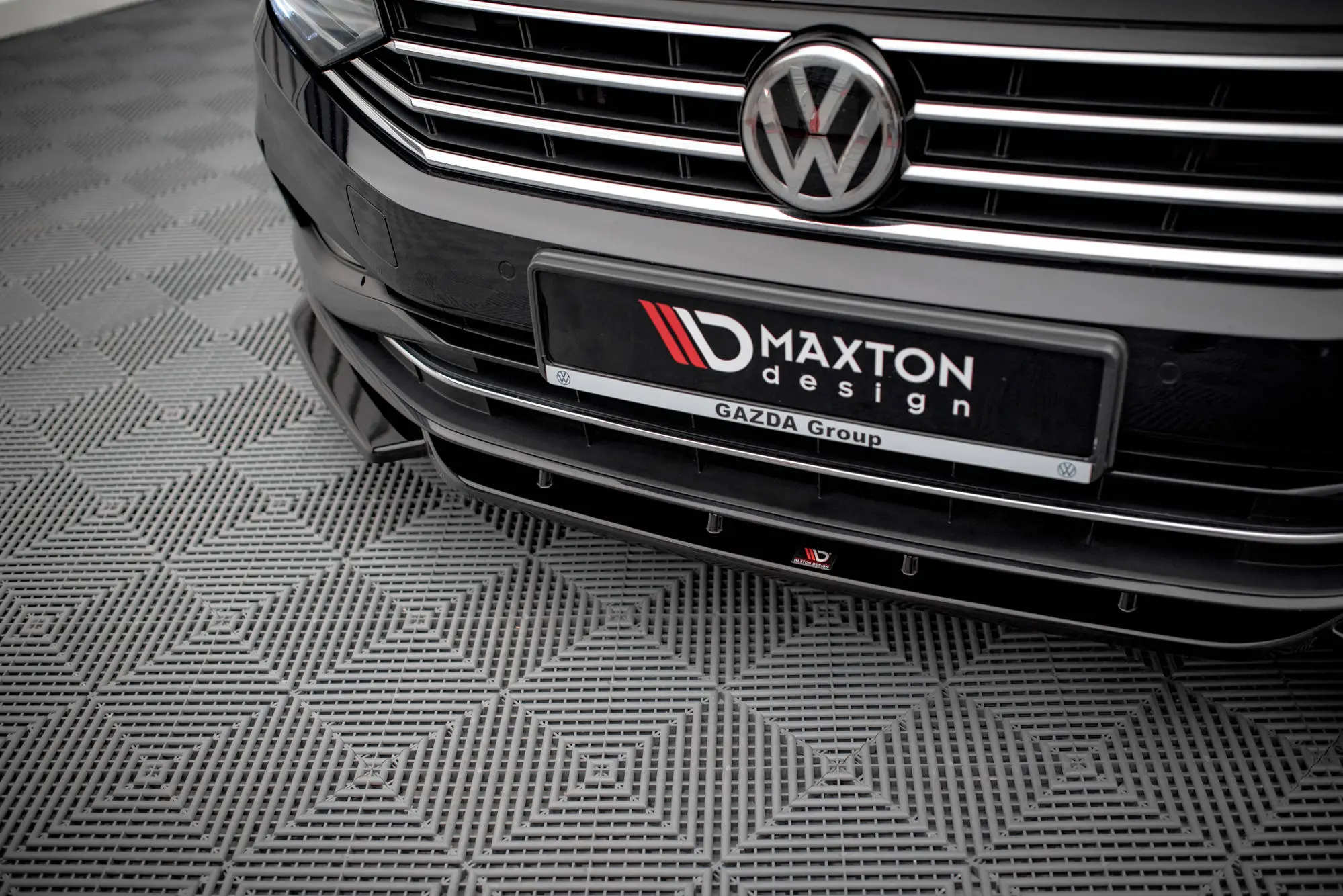 Frontspoiler VW Passat B8 Facelift 2019 - 2023 | V.1 Glossy Black Edition