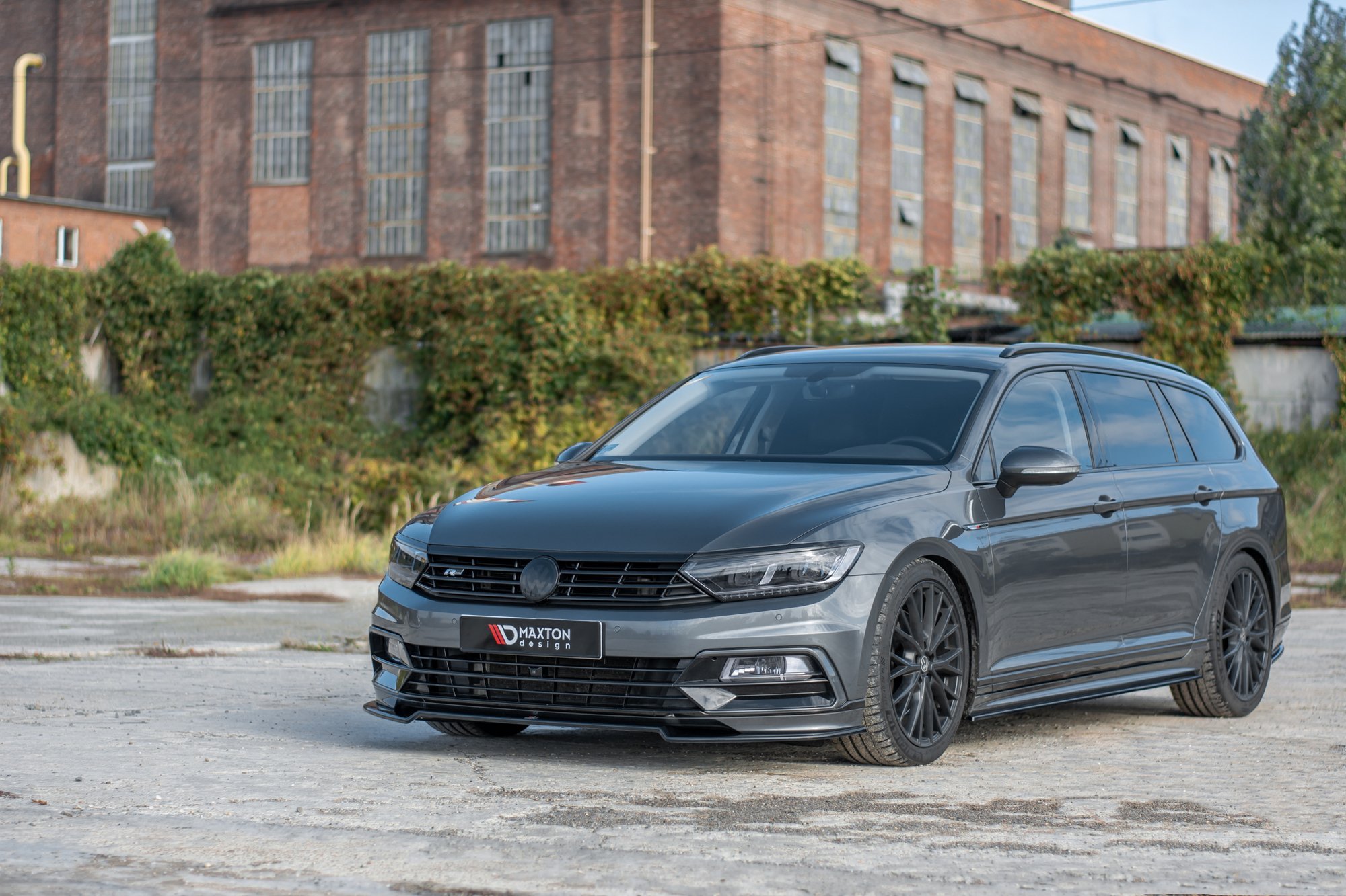 Frontspoiler VW Passat B8 R-Line 2015 - 2019 | V.2 Glossy Black Edition – bilde 5
