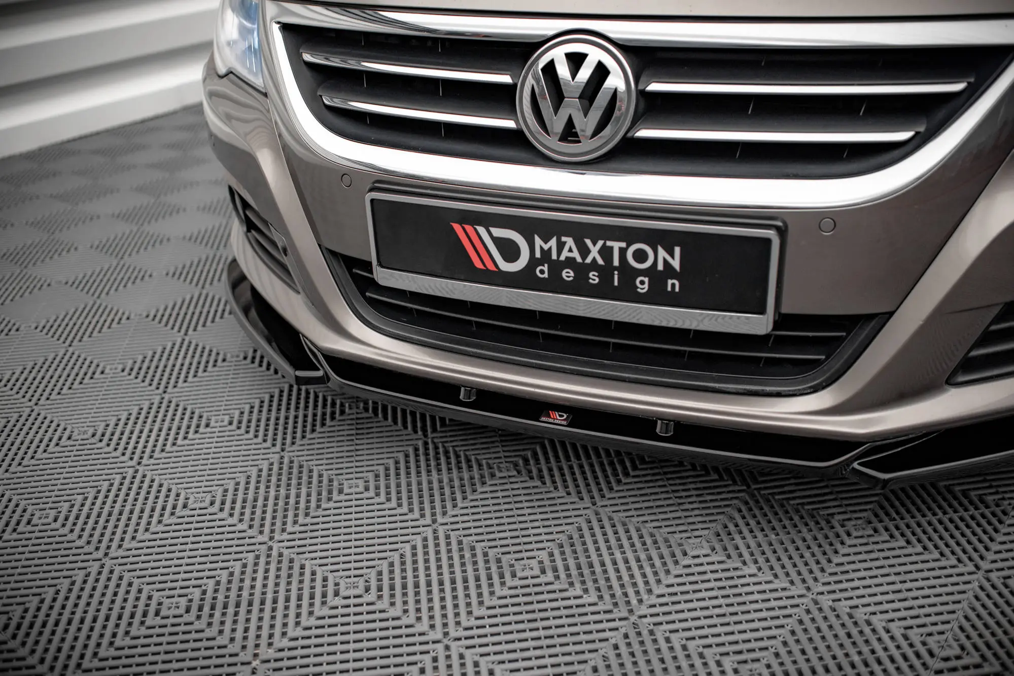 Frontspoiler VW Passat CC R-Line 2008-2012 | V.4 Glossy Black Edition