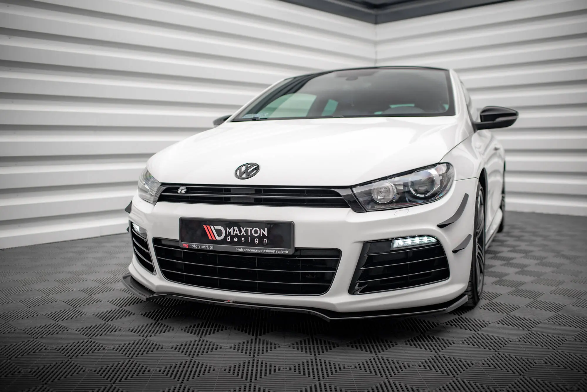 Frontspoiler VW Scirocco R mk3 2008 - 2014 | V.4 Glossy Black Edition