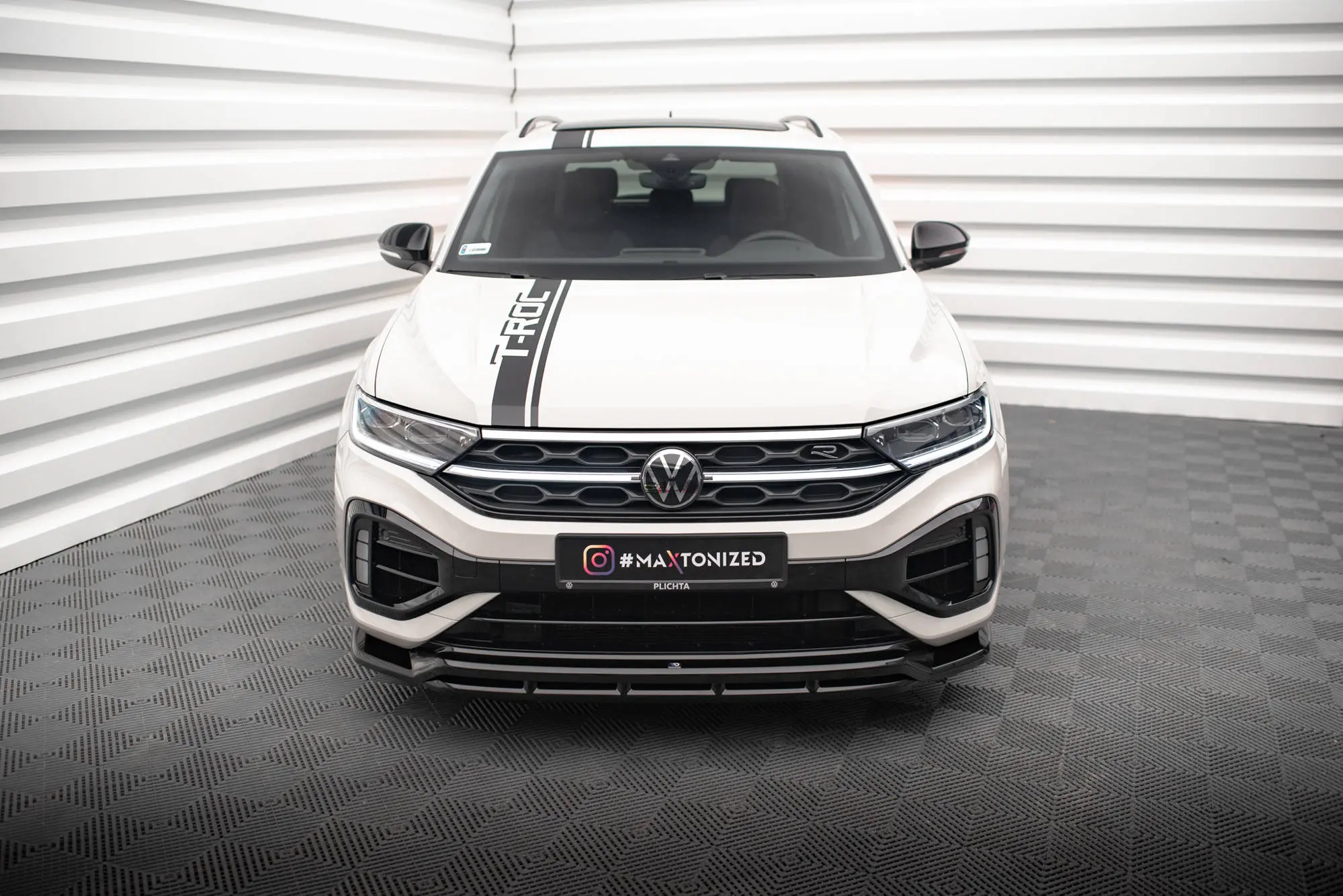 Frontspoiler VW T-Roc Facelift 2021 - 2025 | V.1 Glossy Black Edition – bilde 2