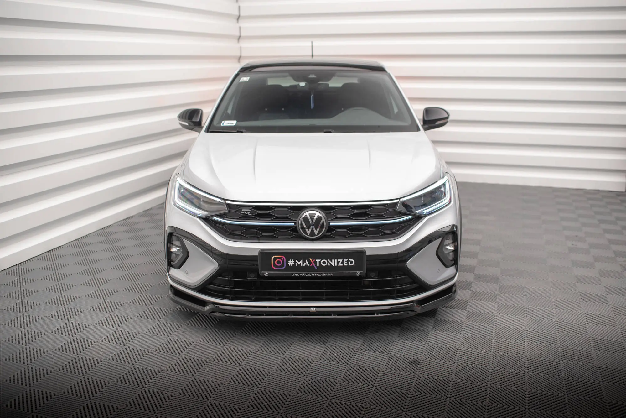 Frontspoiler VW Taigo R-Line 2021-> | Glossy Black Edition – bilde 4