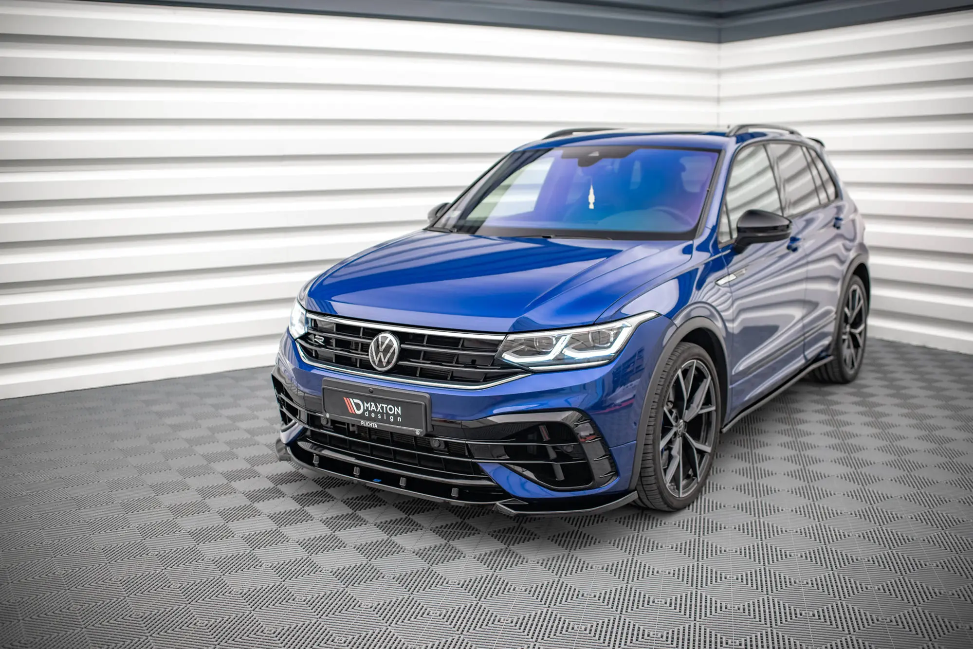 Frontspoiler VW Tiguan II R-Line 2020 - 2024 | V.3 Glossy Black Edition – bilde 3