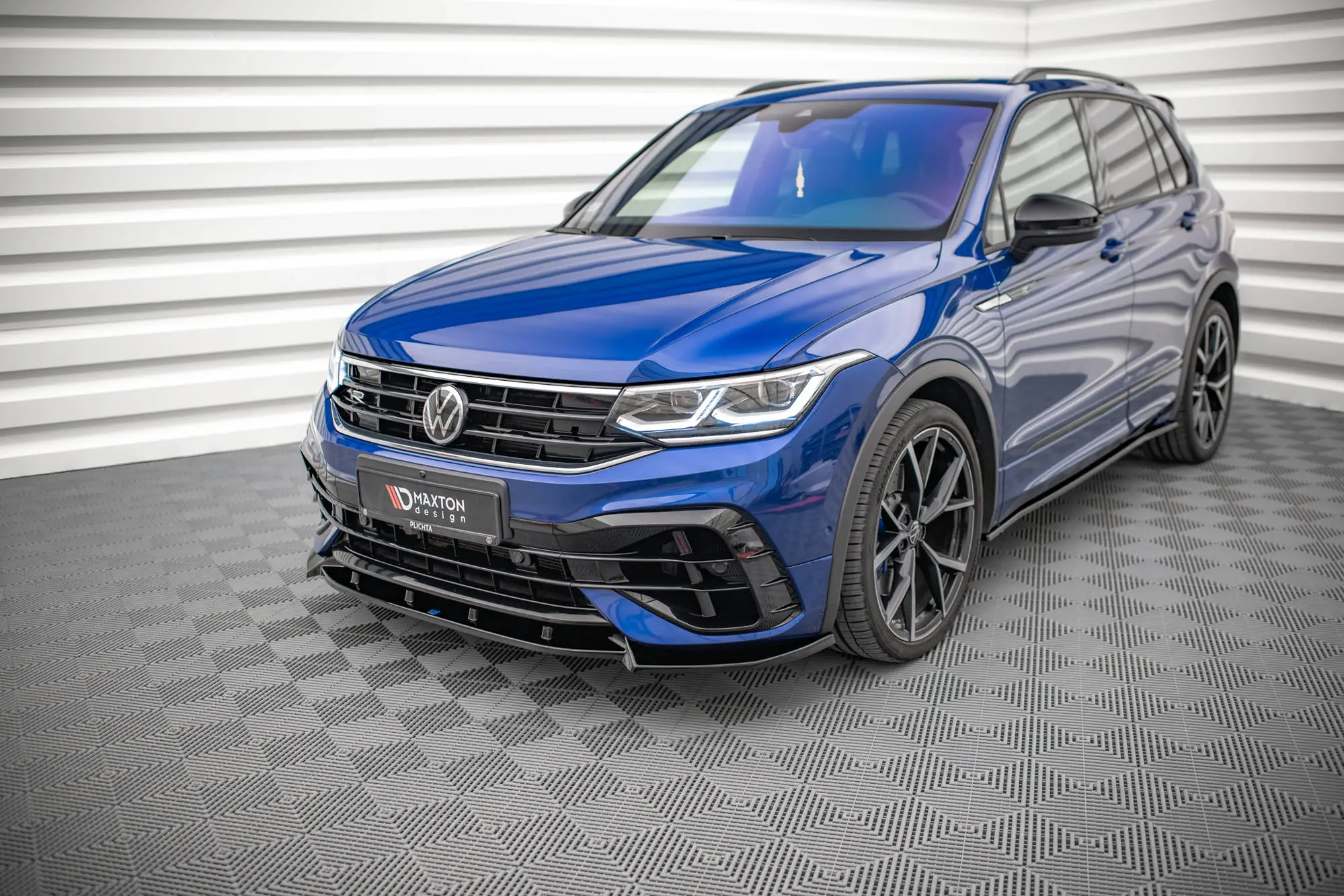 Frontspoiler VW Tiguan II R / R-Line Facelift 2020-> | V.2 Glossy Black Edition – bilde 3