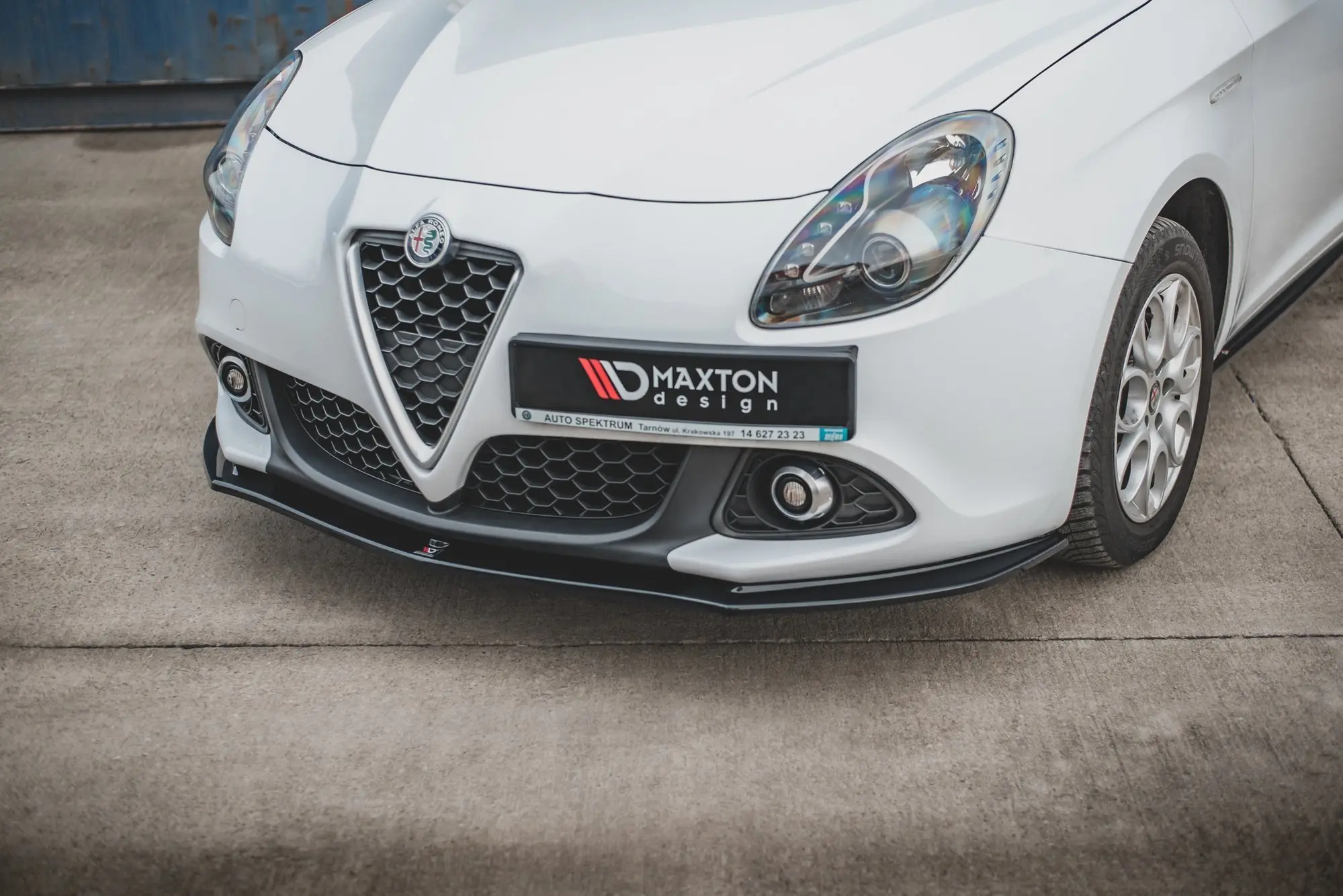 Frontspoilerv Alfa Romeo Giulietta 2010 - 2020 | V.2 Glossy Black Edition