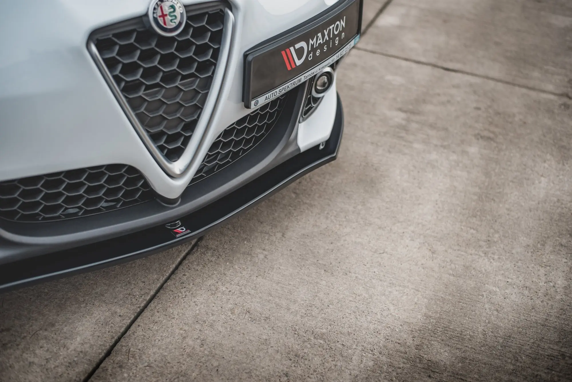 Frontspoilerv Alfa Romeo Giulietta 2010 - 2020 | V.2 Glossy Black Edition – bilde 4