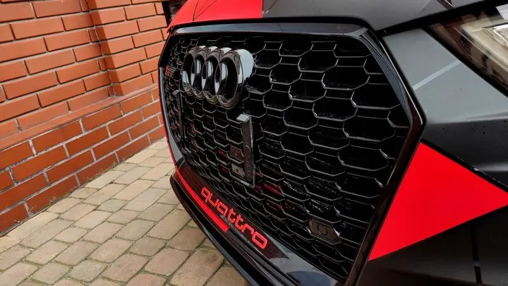 Grill Audi A4 B9 2015 - 2019 | RS4 Design Honeycomb Glossy Black Image 4
