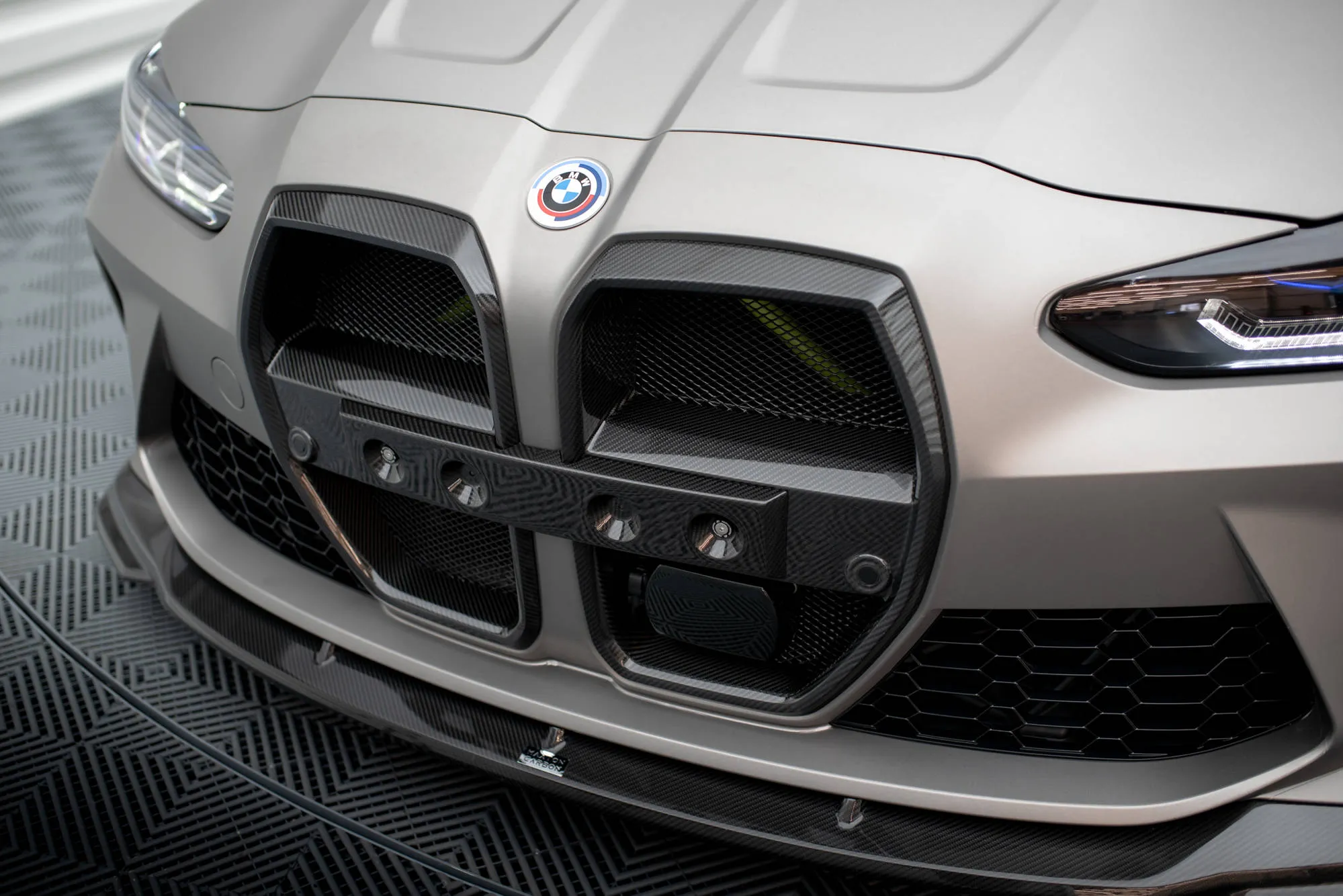 Grill BMW M4 (G82) 2021-2026 | Carbon Fiber Edition – bilde 2