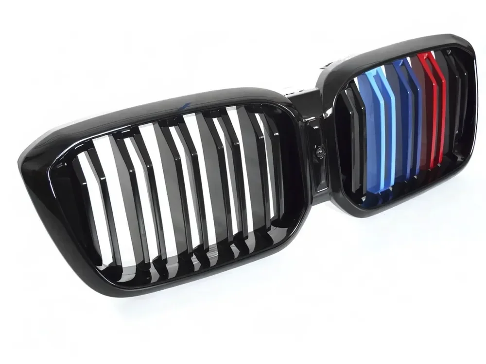 Grill BMW X3 (G01 LCI) 2021–2025 / X4 (G02 LCI) 2021 – 2025 │ Sportsgrill M Performance-stil - svart høyglans tri-colour double bar