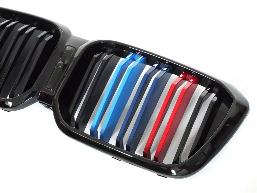 Grill BMW X3 (G01 LCI) 2021–2025 / X4 (G02 LCI) 2021 – 2025 │ Sportsgrill M Performance-stil - svart høyglans tri-colour double bar – bilde 3