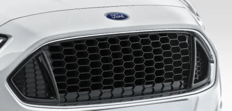 Grill Ebony Ford Mondeo V Pre-Facelift 2014 - 2019 Image 2