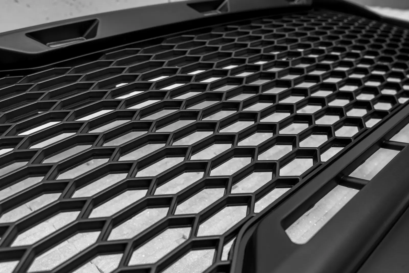 Grill Ford Ranger 2016 - 2019 │ Titanium Black Edition med LED Image 7