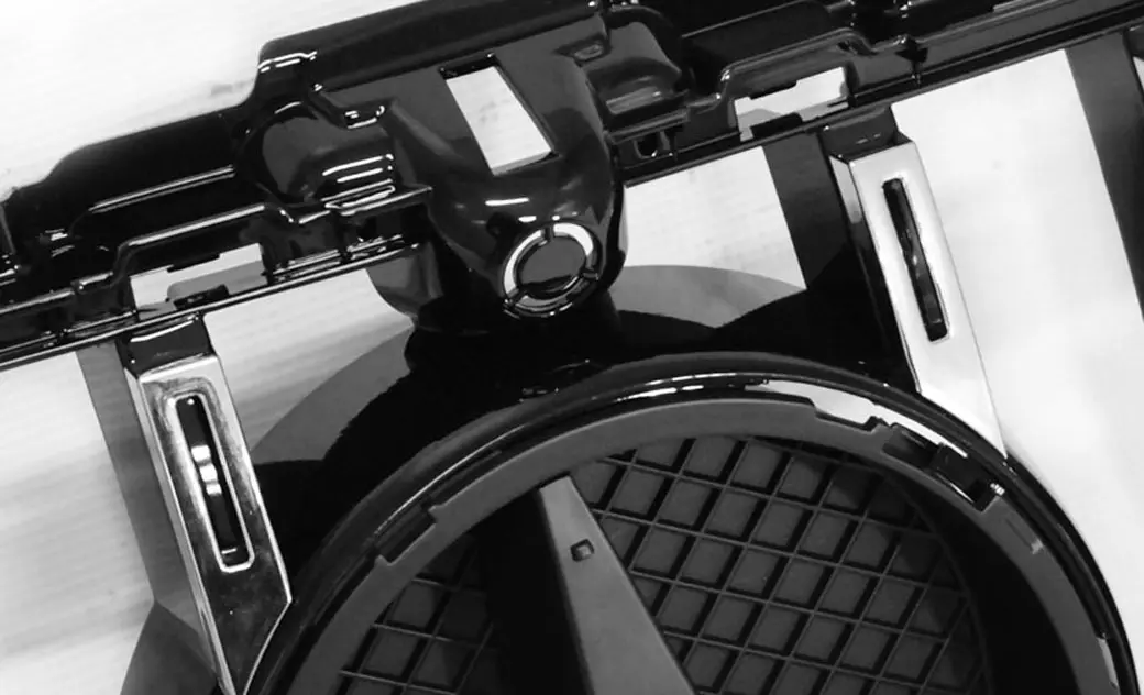 Grill Mercedes-Benz C-Klasse (W205) 2014-2018 | SPORT GLOSSY BLACK CHROME – bilde 4