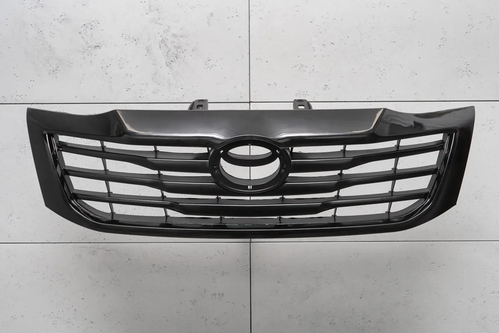 Grill Toyota Hilux VII Facelift 2011 - 2015 Image 4