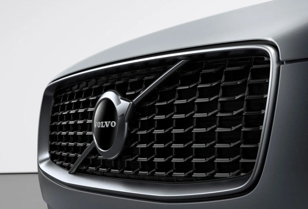 Grill Volvo XC90 II 2016 - 2019 | Genuine® R-Design Black Edition Image 1