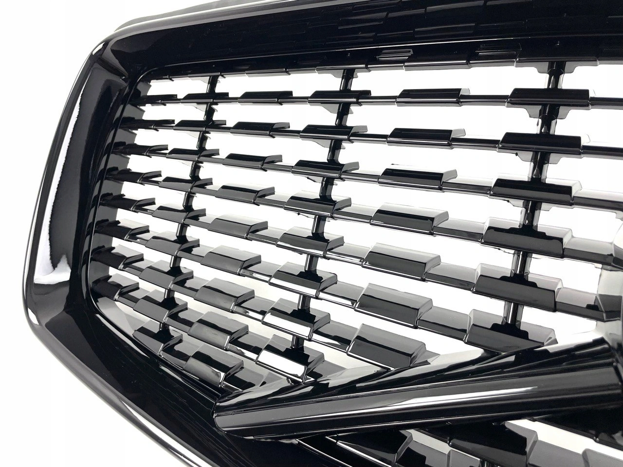 Grill Volvo XC90 II 2016 - 2019 | R-Design Glossy Black Edition Image 5