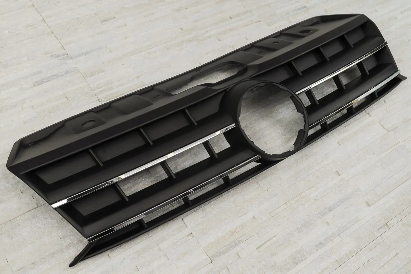 Grill VW Amarok I 2009 - 2016 – bilde 7
