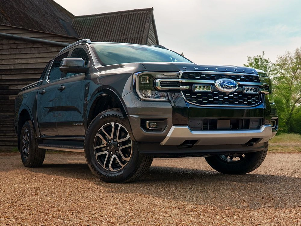 Grillkit Lazer Ford Ranger Platinum 2023 -> │ Lazer Triple-R 750 Gen2 med parklys - Grillsett Komplett LED Fjernlys Pakke