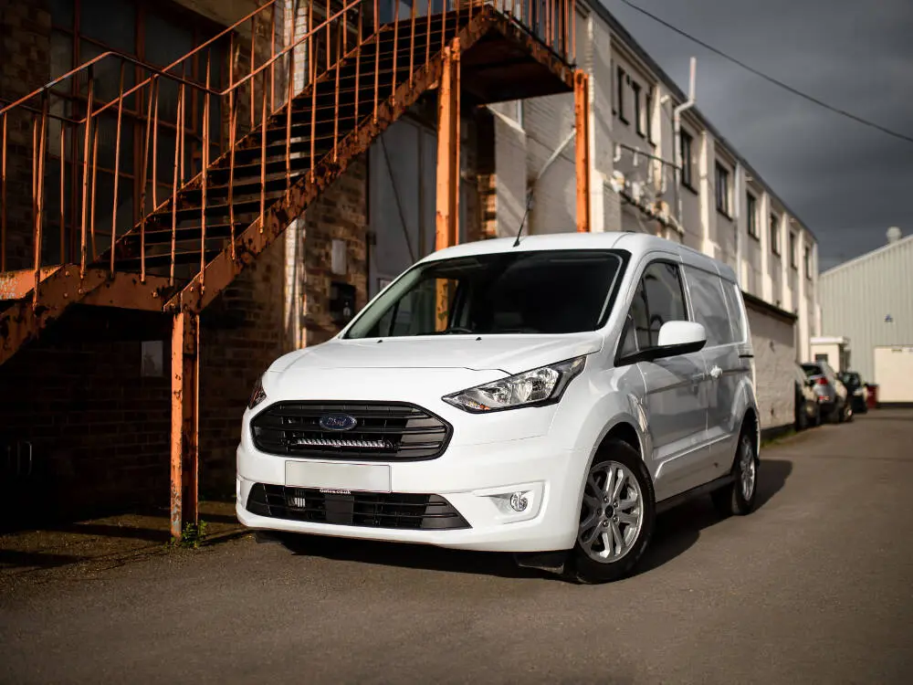 Grillkit LAZER Linear 18 Elite Ford Transit Connect II 2018 - Image 4