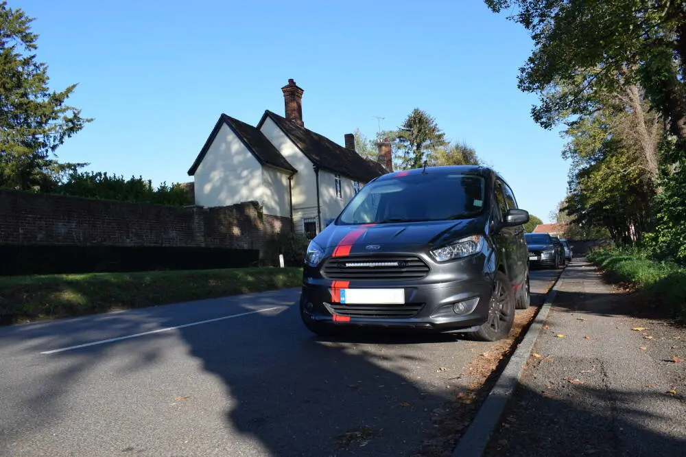 Grillkit LAZER Linear 18 Elite Ford Transit Courier I 2014 - 2023 Image 2