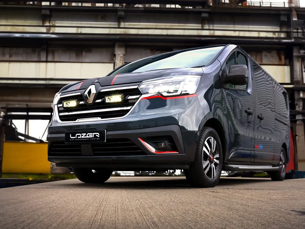Grillkit Lazer │ Renault Trafic 2023 -> - 5400 lumen - 52 W - komplett sett - ECE-godkjent - 2 stk Triple-R 750 Elite