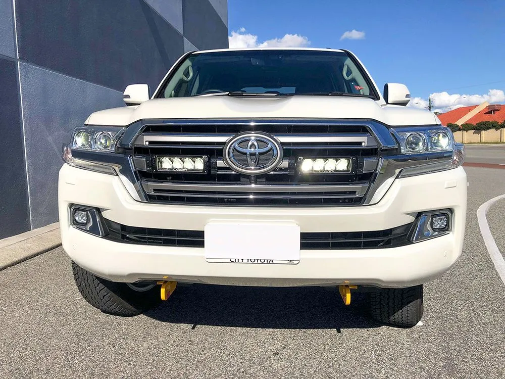 Grillkit Lazer │ Toyota LC200 2015-2021 - 5400 lumen - 52 W - komplett sett - ECE-godkjent - 2 stk Triple-R 750 Gen2