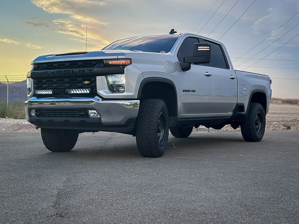 Grillkit Lazer Triple-R 1000 Chevrolet Silverado 2500 / 3500 LT 2020 - 2023 │ Komplett ekstralyspakke