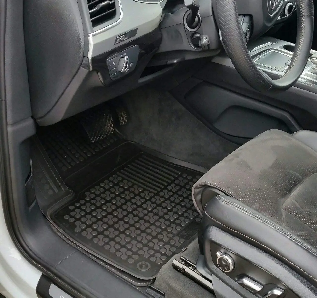 Gulvmatter Audi Q7 4M / SQ7 4M 2015 -> / Audi Q8 2018 -> – bilde 2