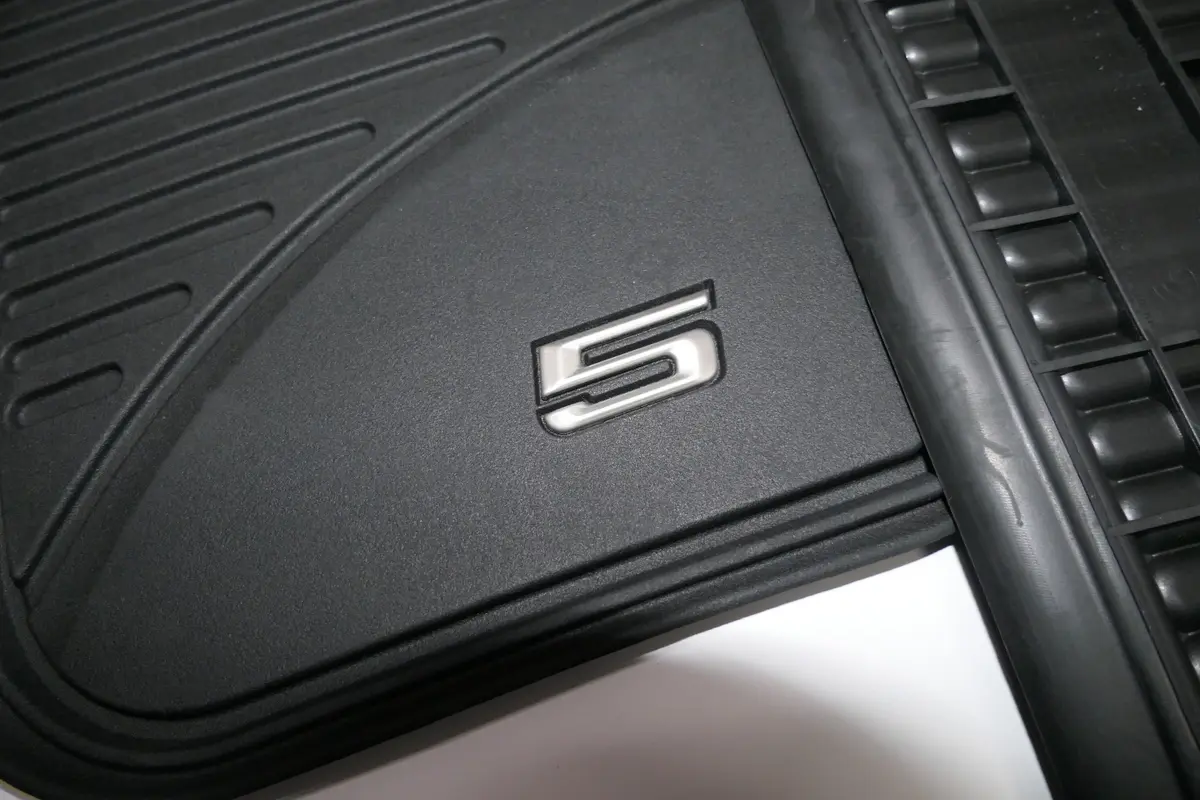 Gulvmatter BMW 5 (G30/G31) 2017 - 2023 │ Genuine All-Wheater Floor Mats Image 5