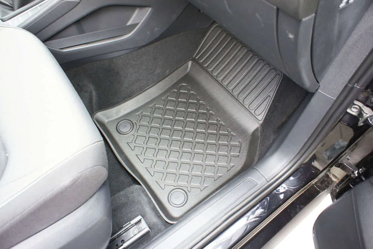Gulvmatter foran Audi Q2 GA 2016 - 2026 / VW T-Roc I 2017 - 2025 / VW Sportsvan 2014 - 2020 / Seat Ateca 2016 -> / Škoda Karoq 2017 -> – bilde 2