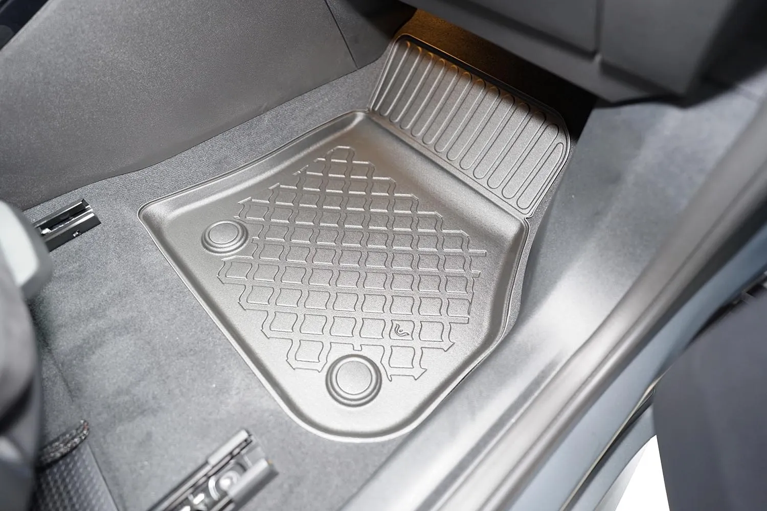 Gulvmatter foran BMW X2 (U10) 2024 -> – bilde 2