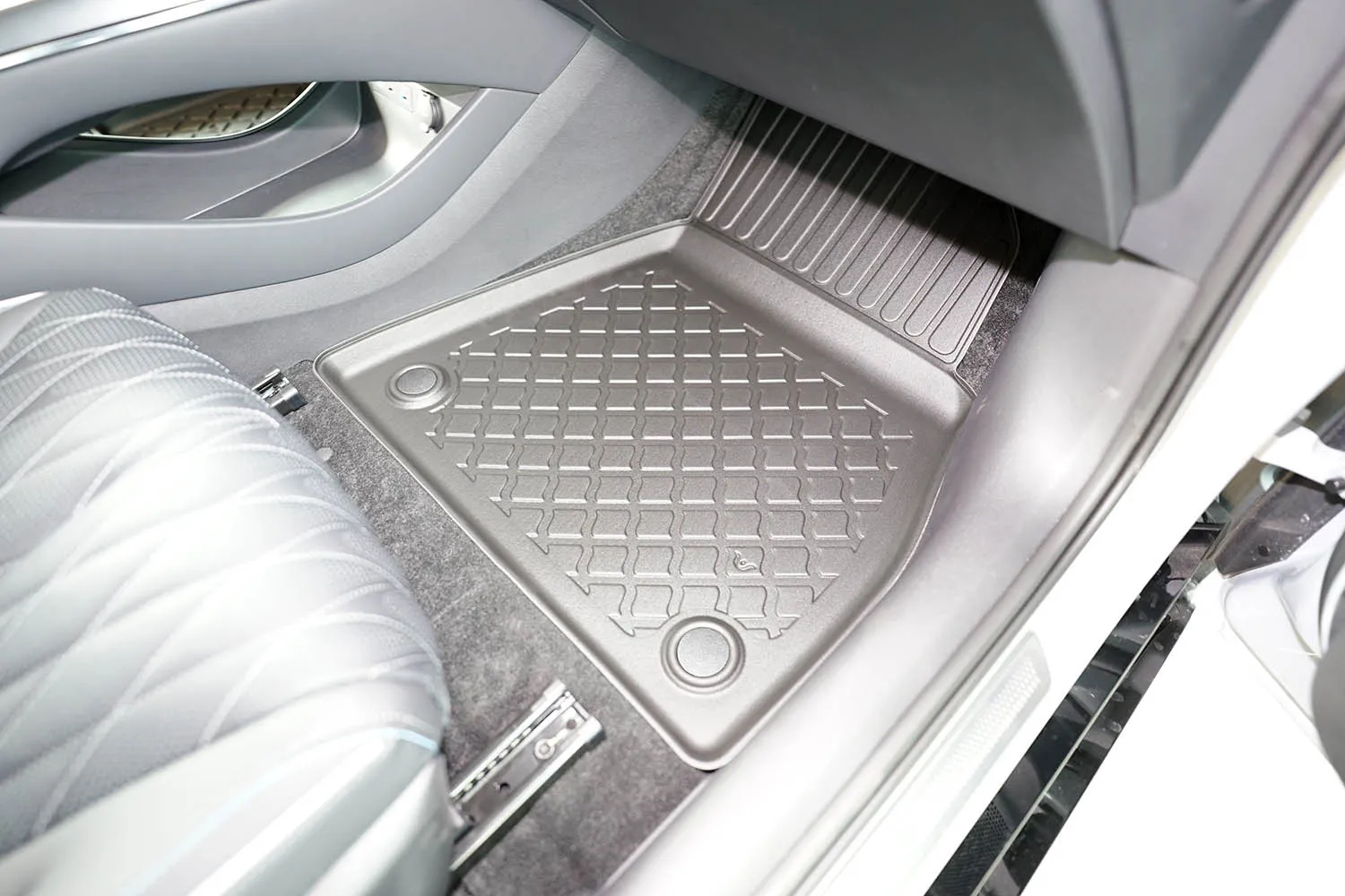Gulvmatter foran BYD Seal 2023 -> │ Elektrisk – bilde 2