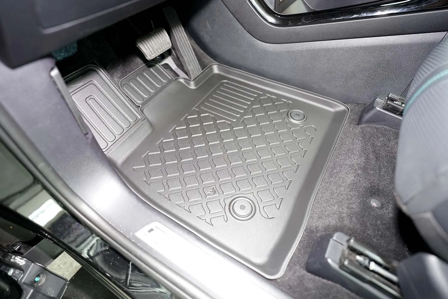 Gulvmatter foran BYD Seal U 2024 -> │ Elektrisk