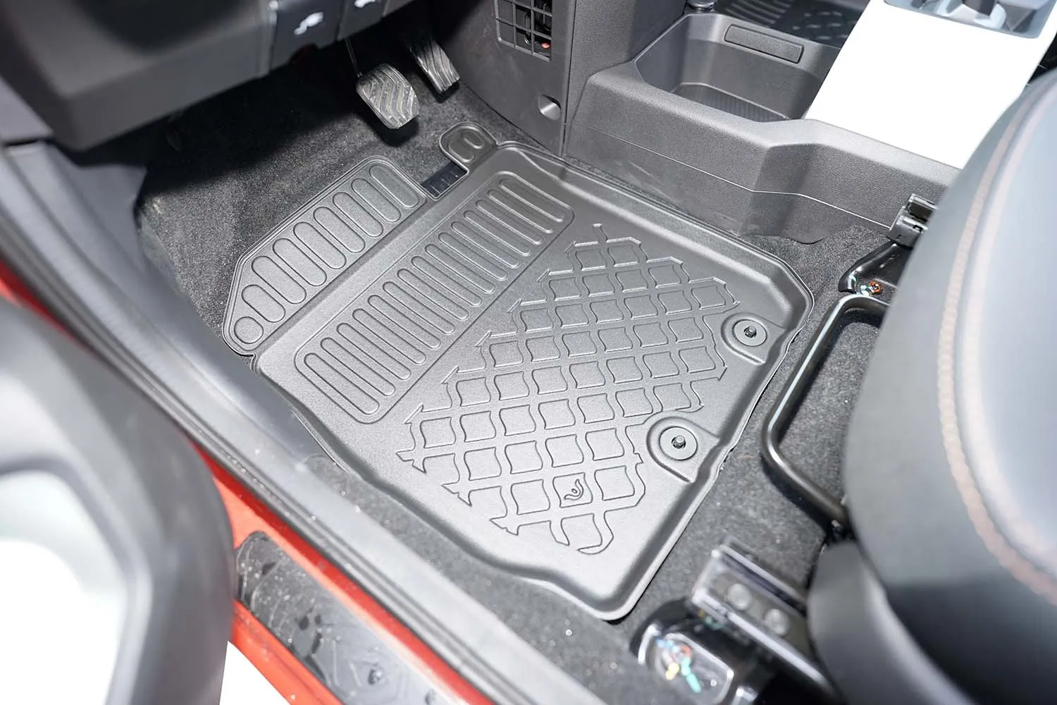 Gulvmatter foran Dacia Spring (BBG) 2024 -> │ Elektrisk