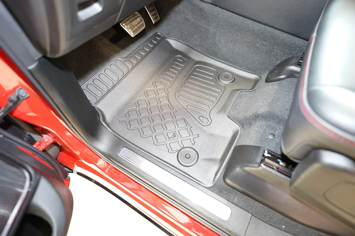 Gulvmatter foran Dodge Ram V 2019 ->