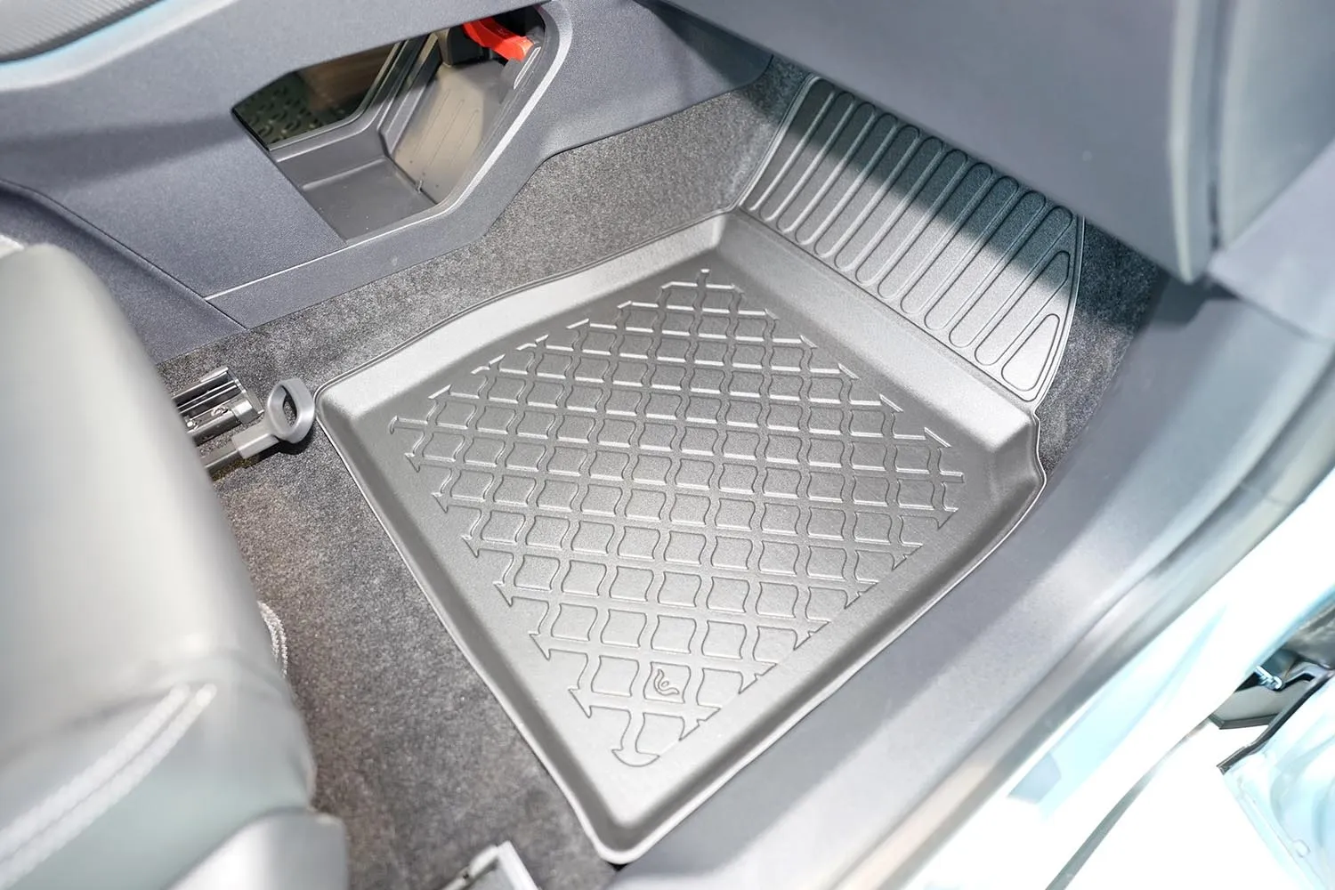 Gulvmatter foran Ford Explorer EV 2023 -> / Ford Capri EV 2024 -> │ Elektrisk – bilde 2