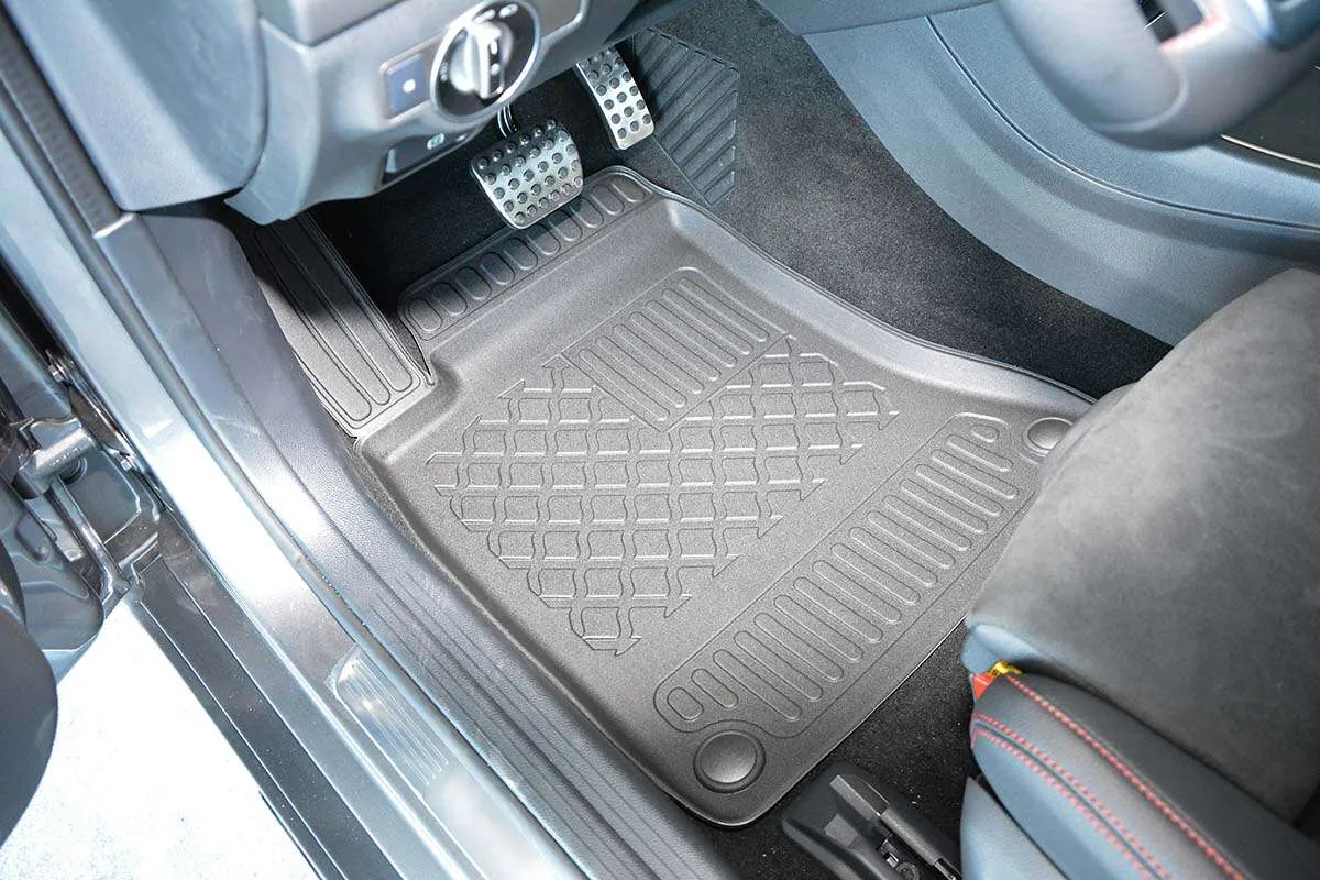 Gulvmatter foran Mercedes-Benz A (W176) 2012 - 2018 / Mercedes-Benz B (W246) 2011 - 2018 / Mercedes-Benz CLA (C117/X117) 2013 - 2019 / Mercedes-Benz GLA (X156) 2014 - 2019