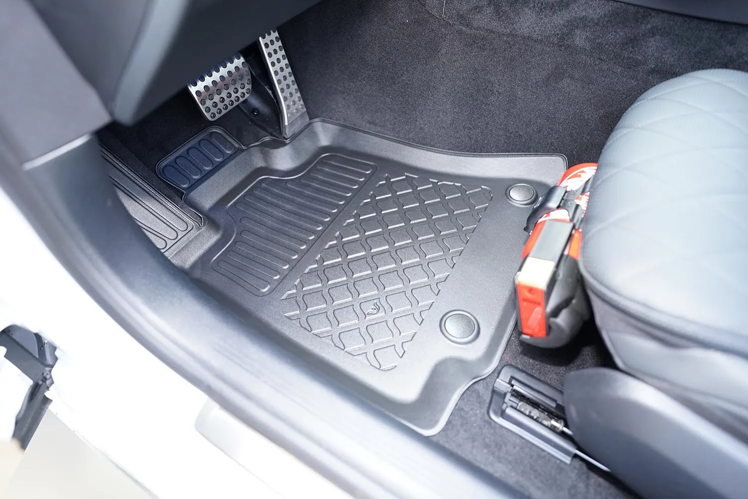 Gulvmatter foran Mercedes-Benz E (W214) 2023 -> │ inkl. Plug-in Hybrid