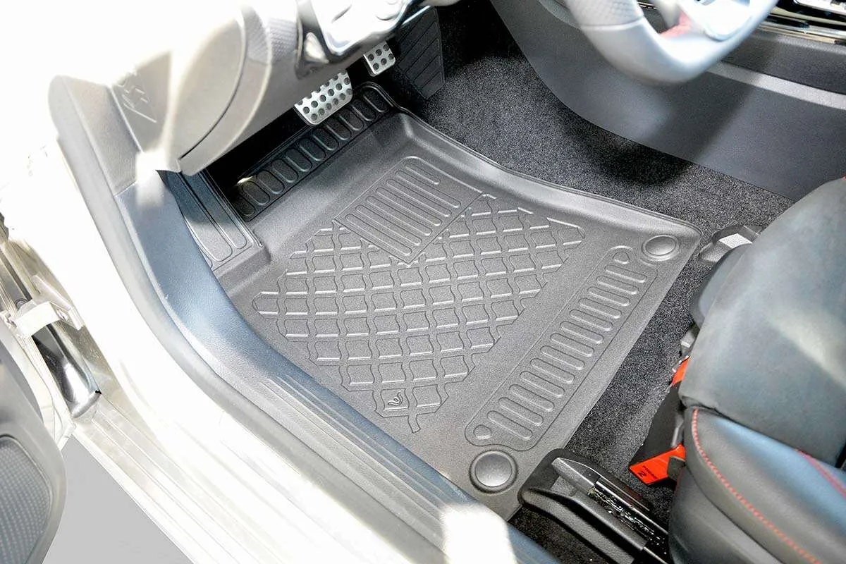 Gulvmatter foran Mercedes-Benz GLB (X247) 2019 - 2026 / Mercedes-Benz A (W177/V177) 2018 -> / Mercedes-Benz B (W247) 2019 -> / Mercedes-Benz CLA (C118/X118) 2019 -> / Mercedes-Benz GLA (H247) 2019 ->