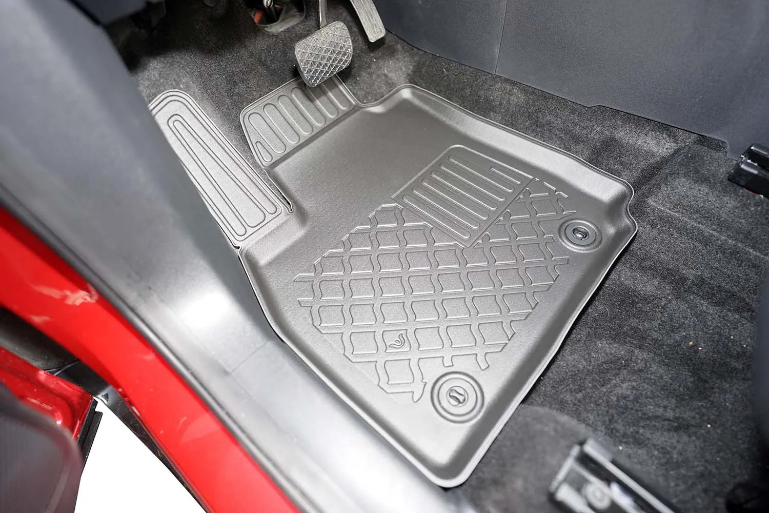 Gulvmatter foran MG ZS 2024 -> │ Hybrid+