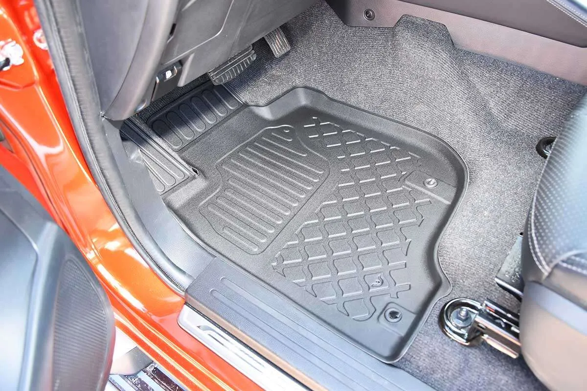 Gulvmatter foran Mitsubishi L200 IV 2015 ->