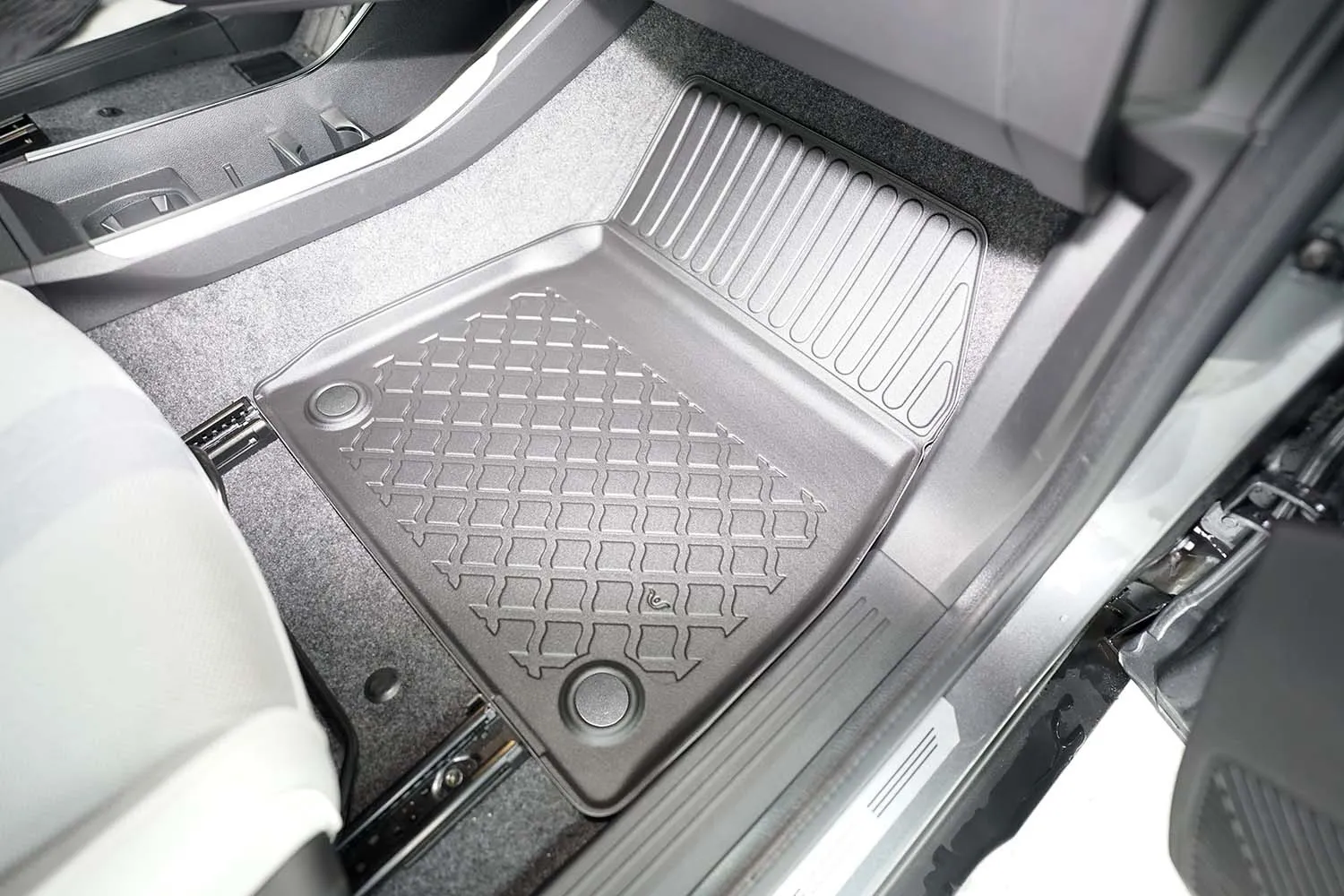 Gulvmatter foran Renault Scenic V 2024 -> │ Elektrisk – bilde 2